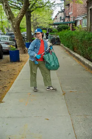 Portrait of Michelle, Community Cleanup PLG volunteer